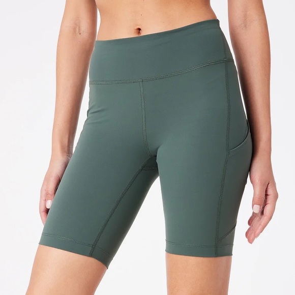 Outdoor Voices Shorts Nwt Outdoor Voices Zoom 8 Short In Evergreen